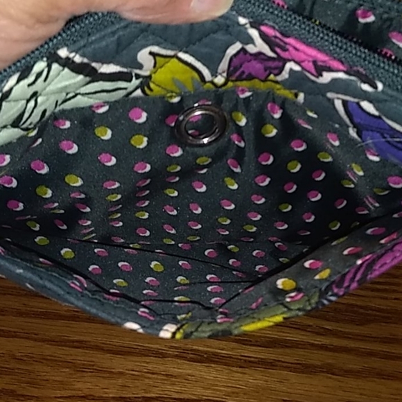 NWOT Vera Bradley quilt purse. - Picture 5 of 12